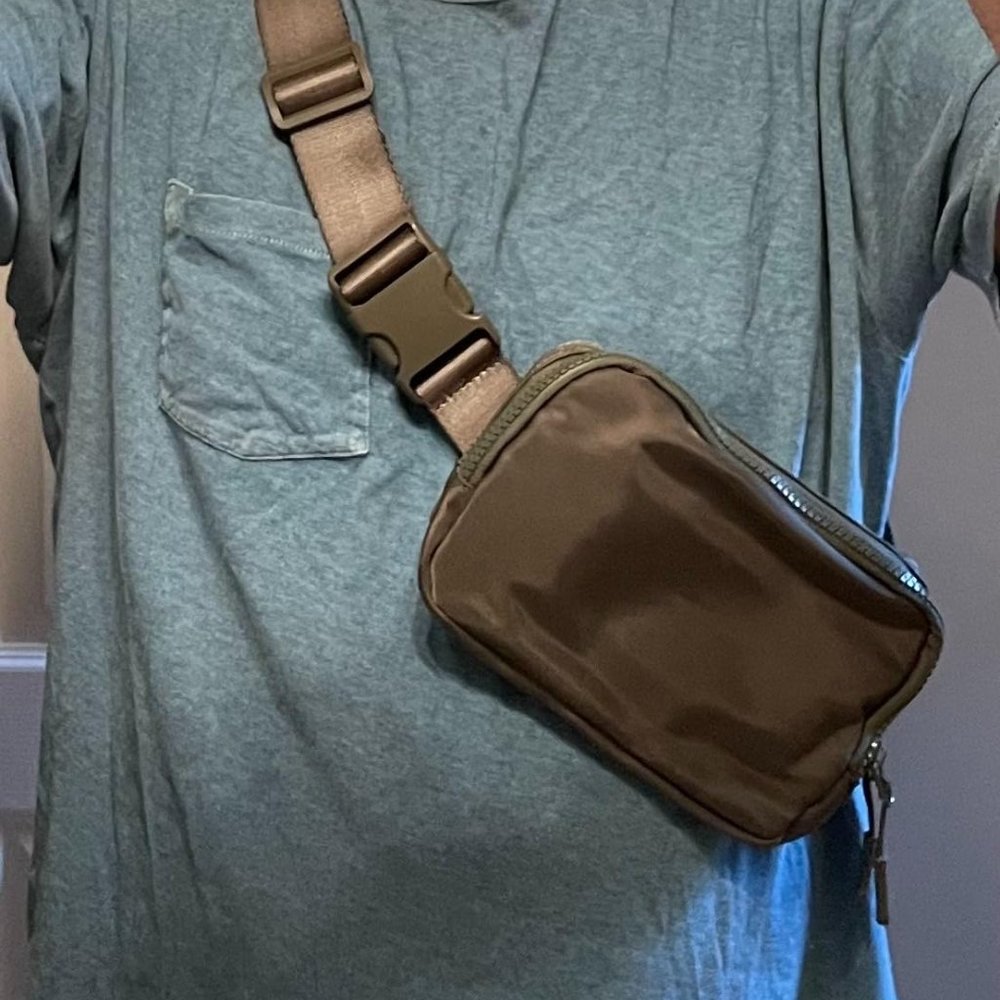 Belt Bag for Women, Crossbody Fanny Bag - Picture 2 of 6